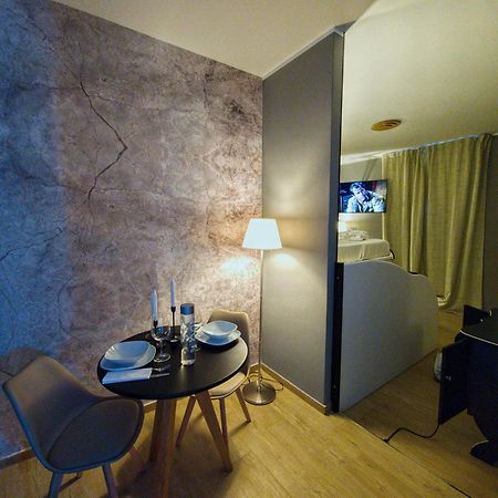 Alma Suites - Il Nido D'Amore Ливорно Экстерьер фото