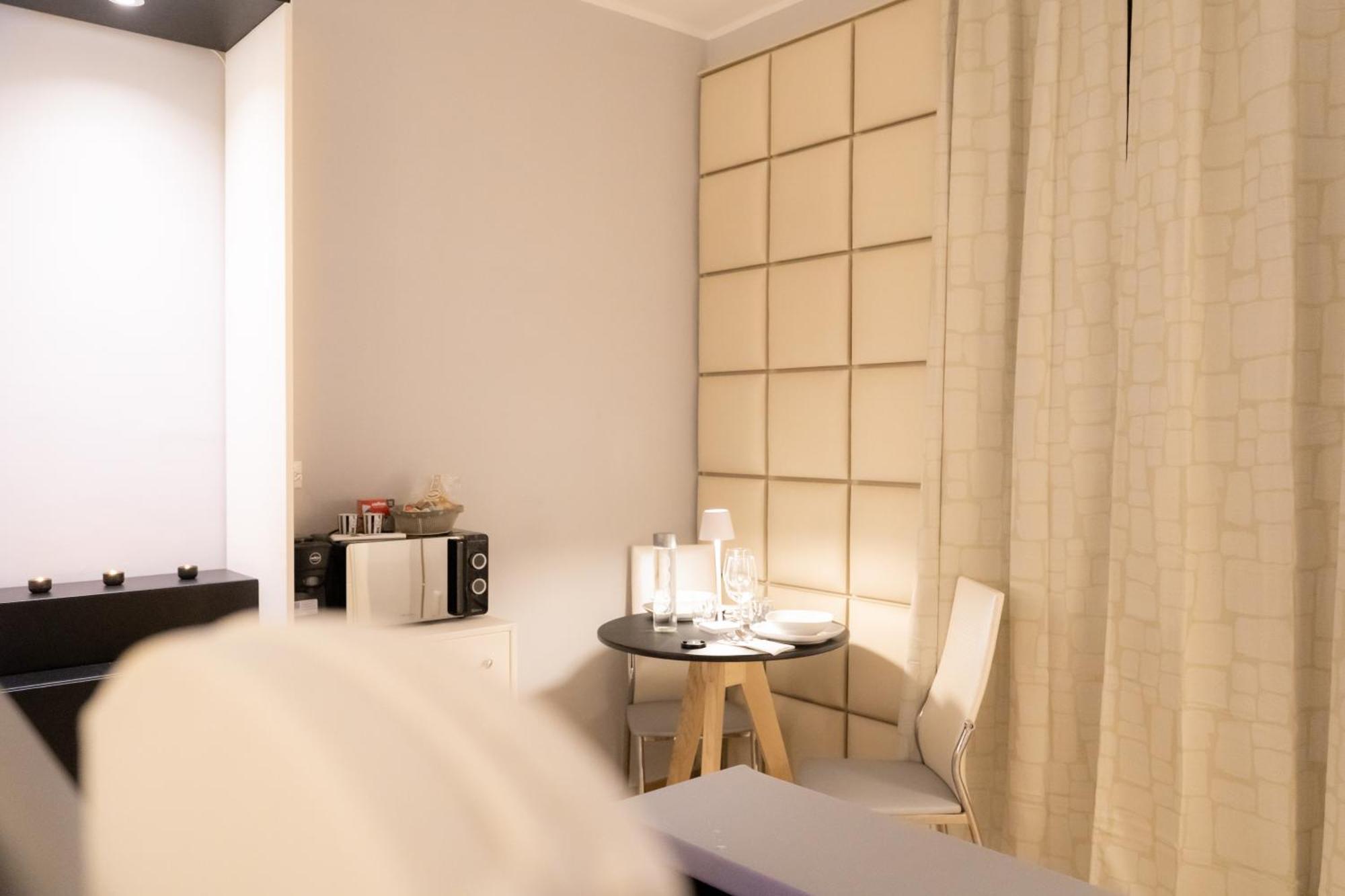 Alma Suites - Il Nido D'Amore Ливорно Экстерьер фото