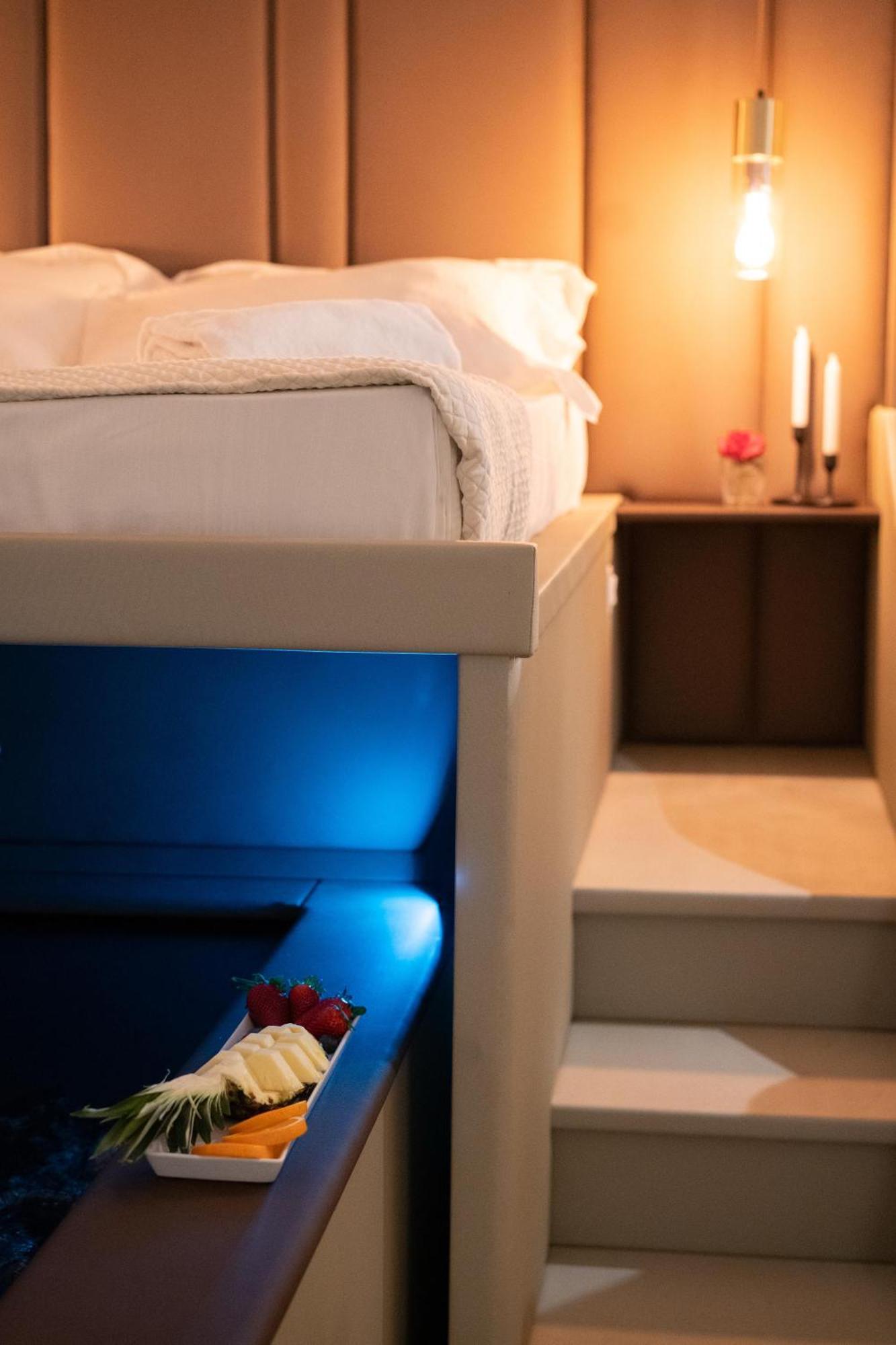 Alma Suites - Il Nido D'Amore Ливорно Экстерьер фото